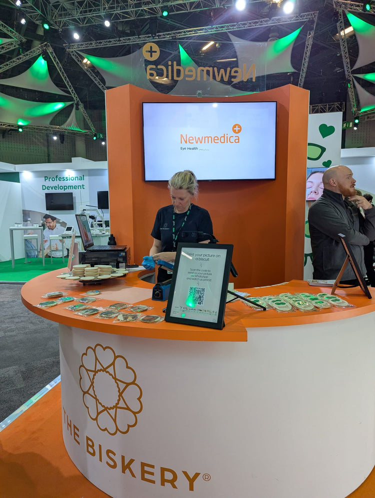 How Businesses Are Using Live Biscuit Printing to Own the Exhibition Floor