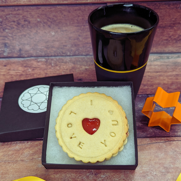  Express affection with our "Individual I Love You Biscuit." A sweet gesture in every bite! Perfect for heartfelt moments.